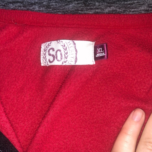 Red pullover XL - Picture 2 of 2